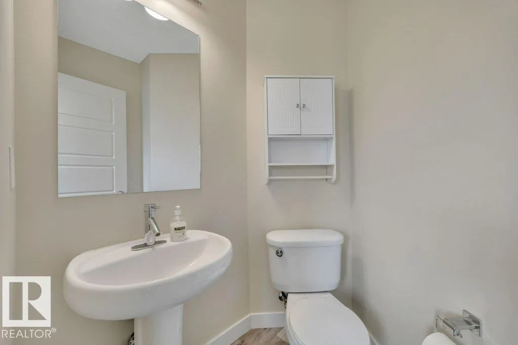 2015 32 ST NW