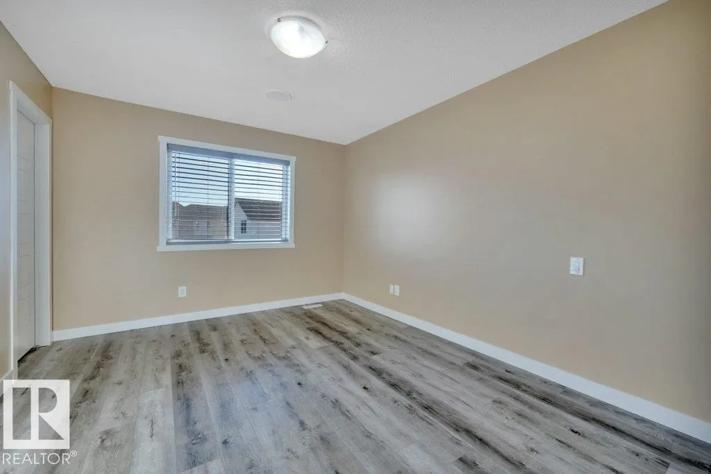 2015 32 ST NW