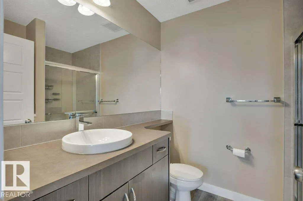 2015 32 ST NW
