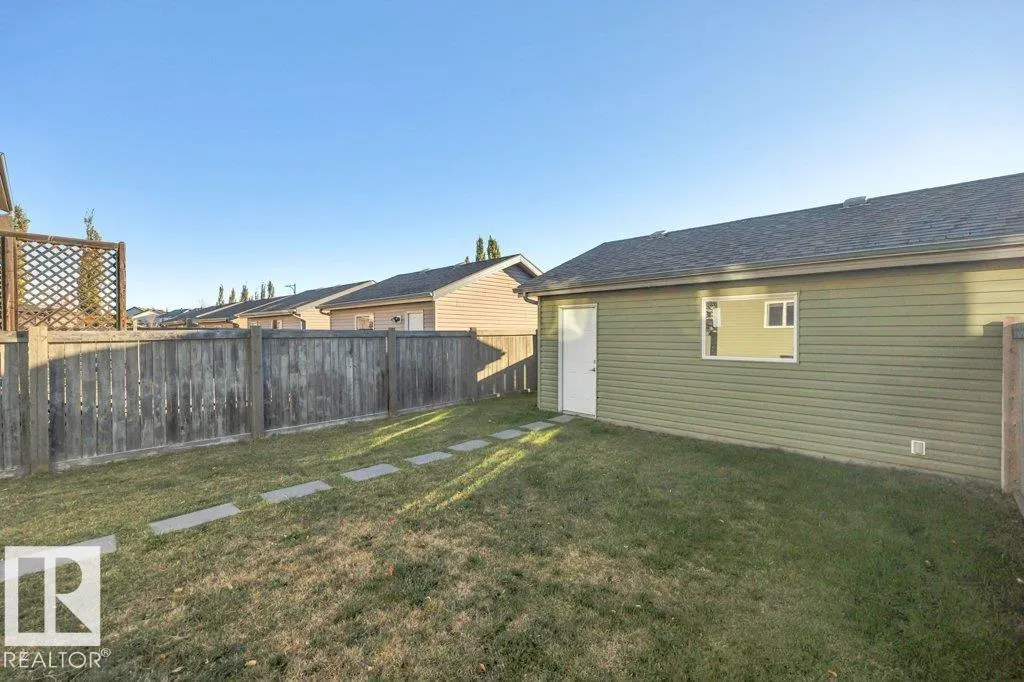 2015 32 ST NW