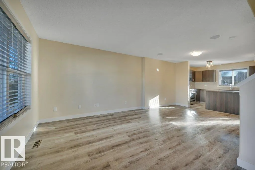 2015 32 ST NW