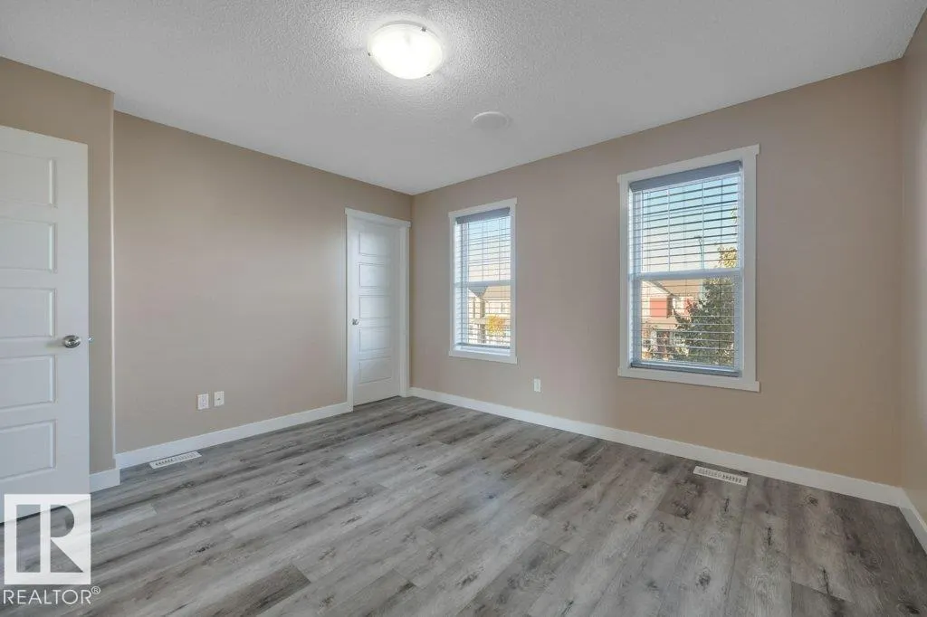 2015 32 ST NW