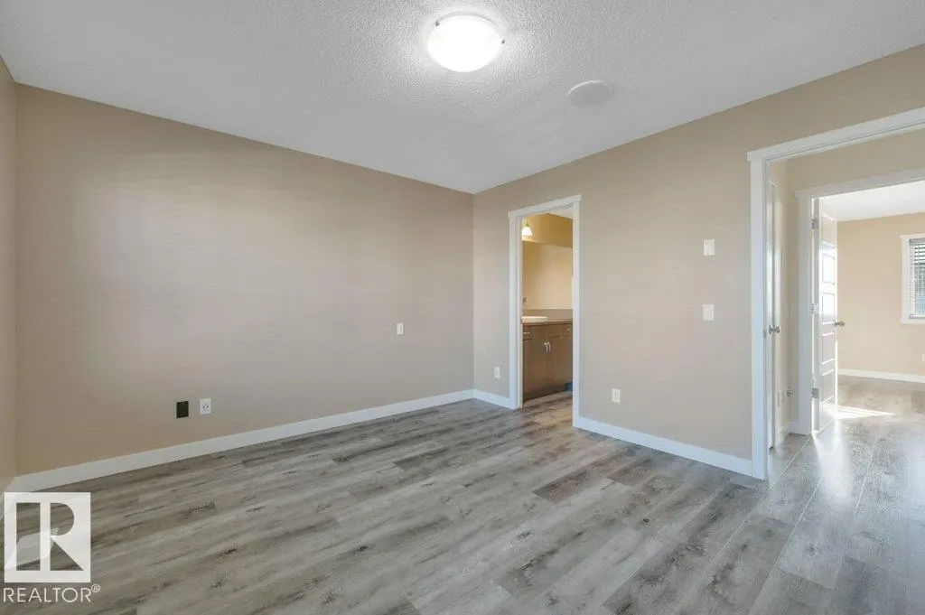 2015 32 ST NW