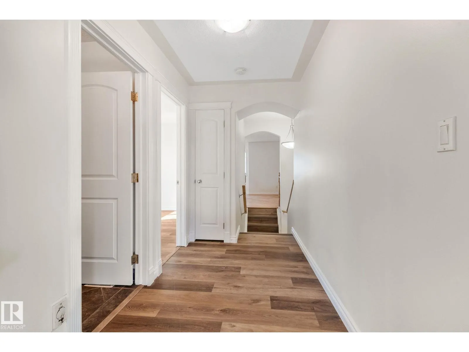 15211 44 ST NW