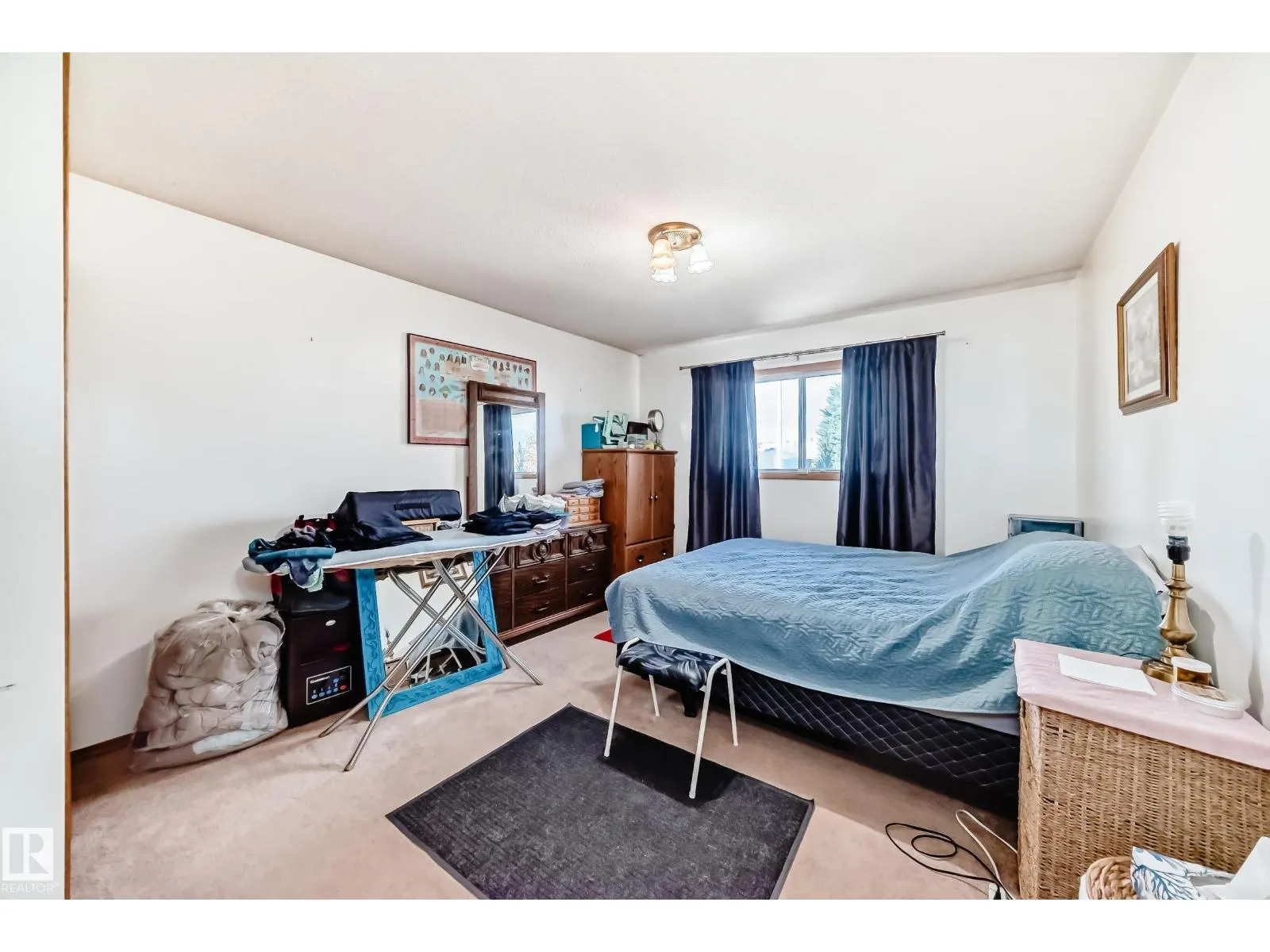 7007 140 AV NW