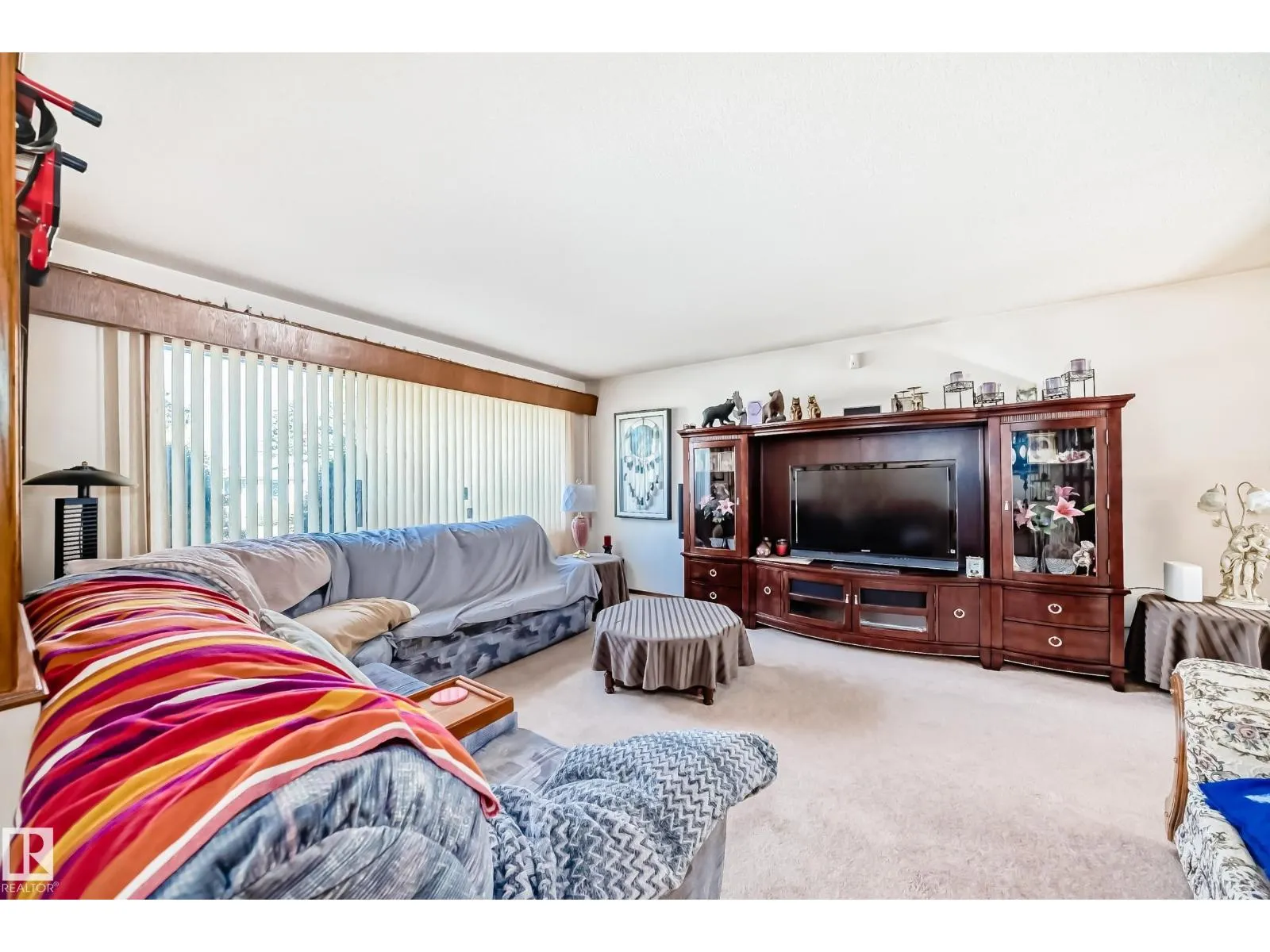 7007 140 AV NW