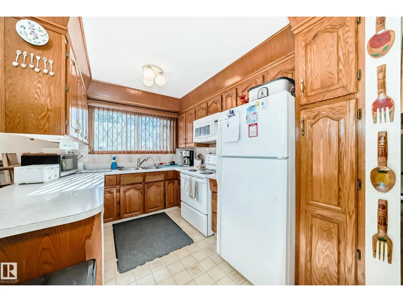 7007 140 AV NW