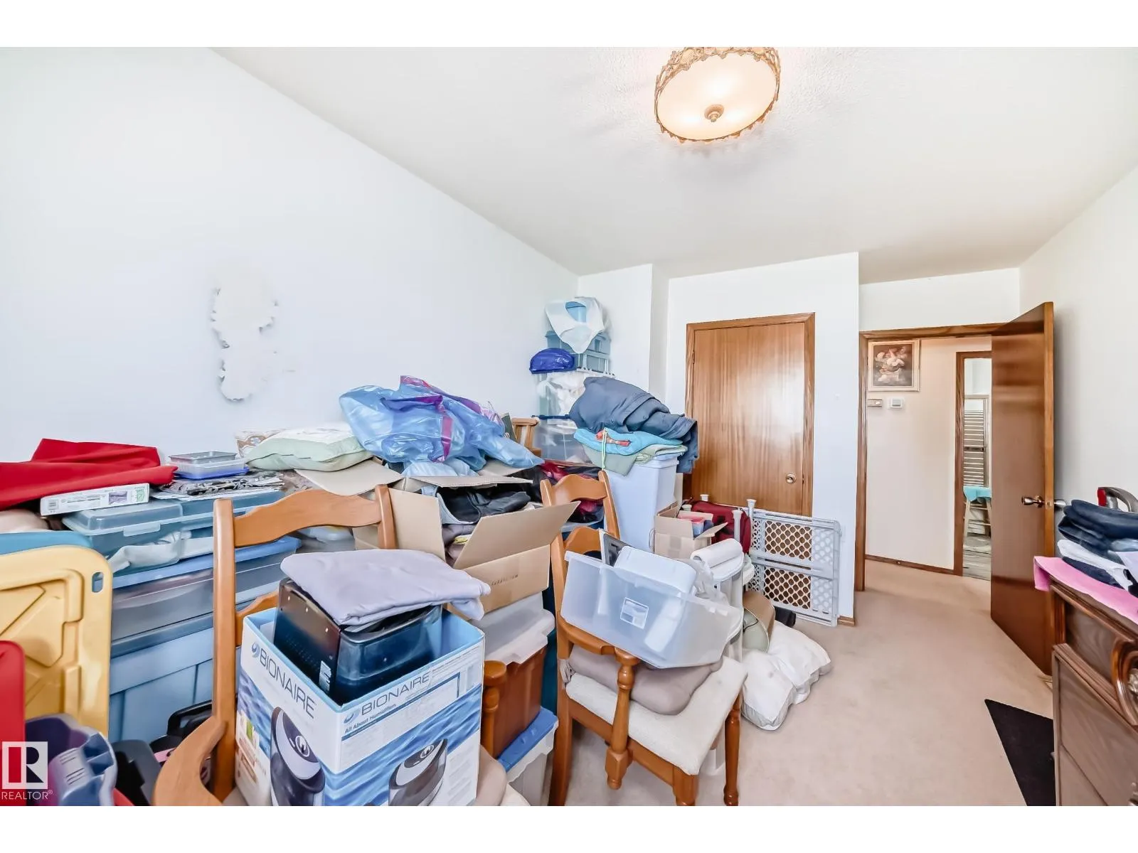 7007 140 AV NW