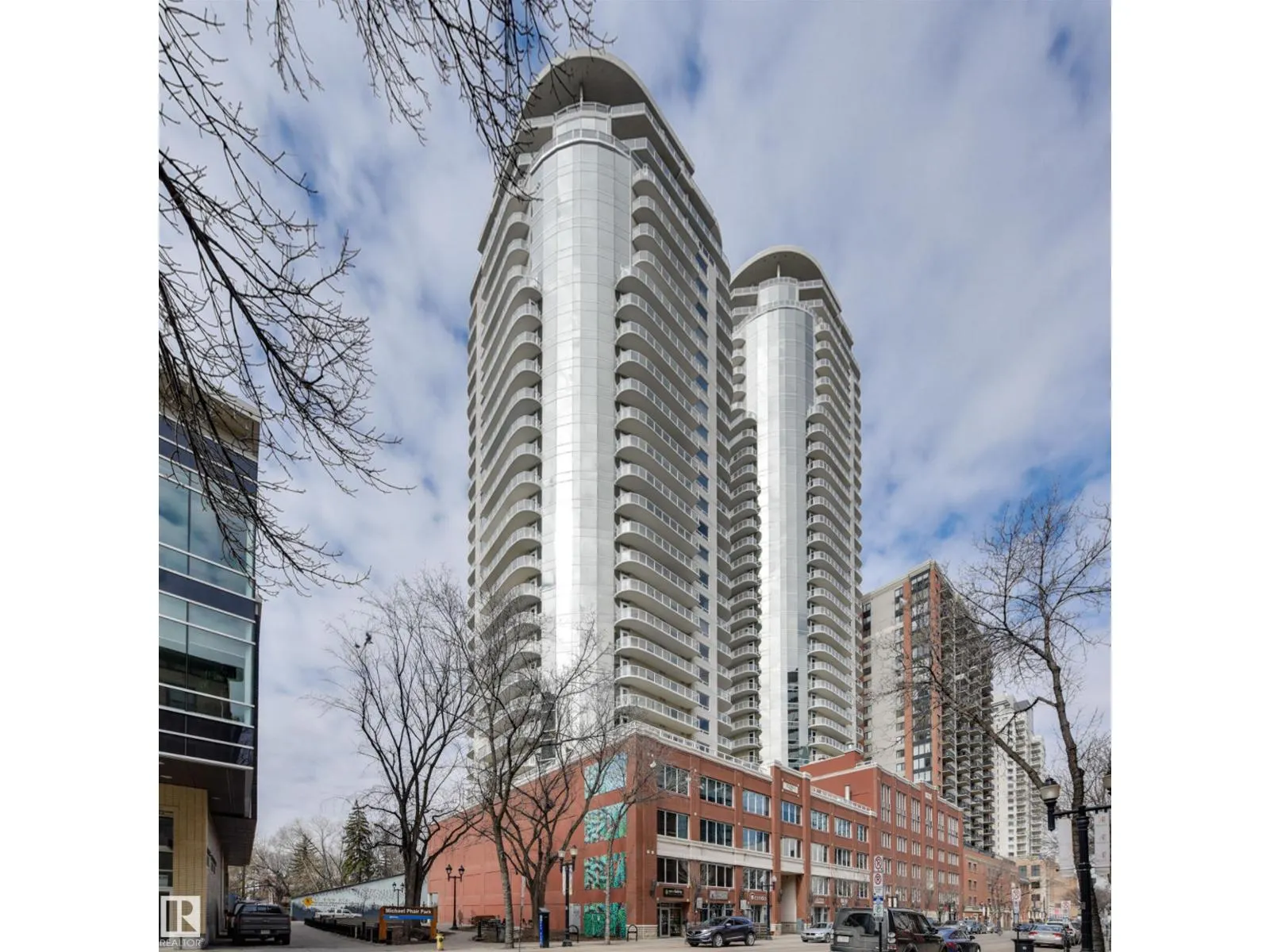 #2202 10136 104 ST NW