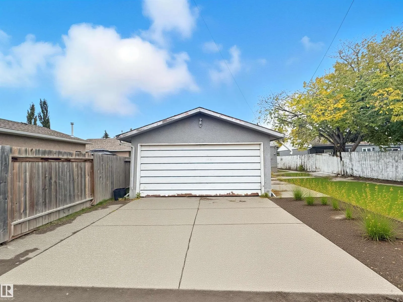 15911 108 AV NW