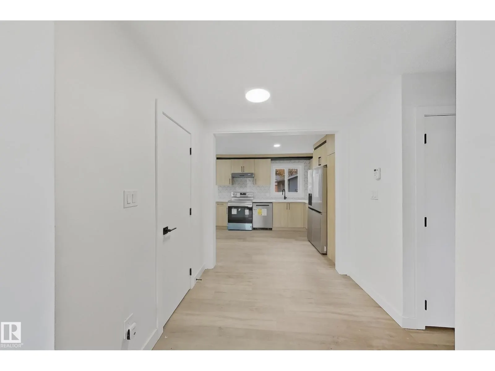 15911 108 AV NW