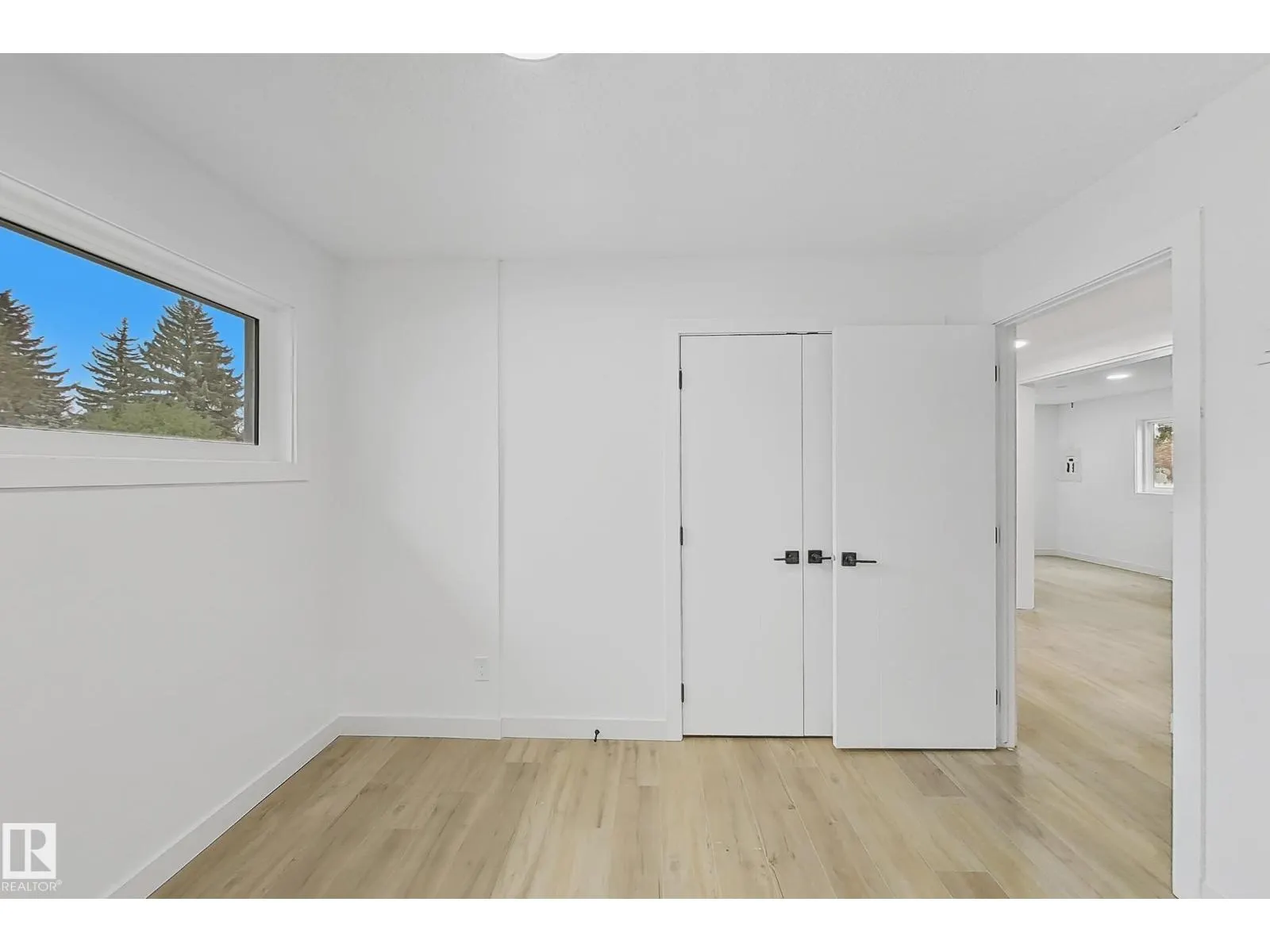 15911 108 AV NW