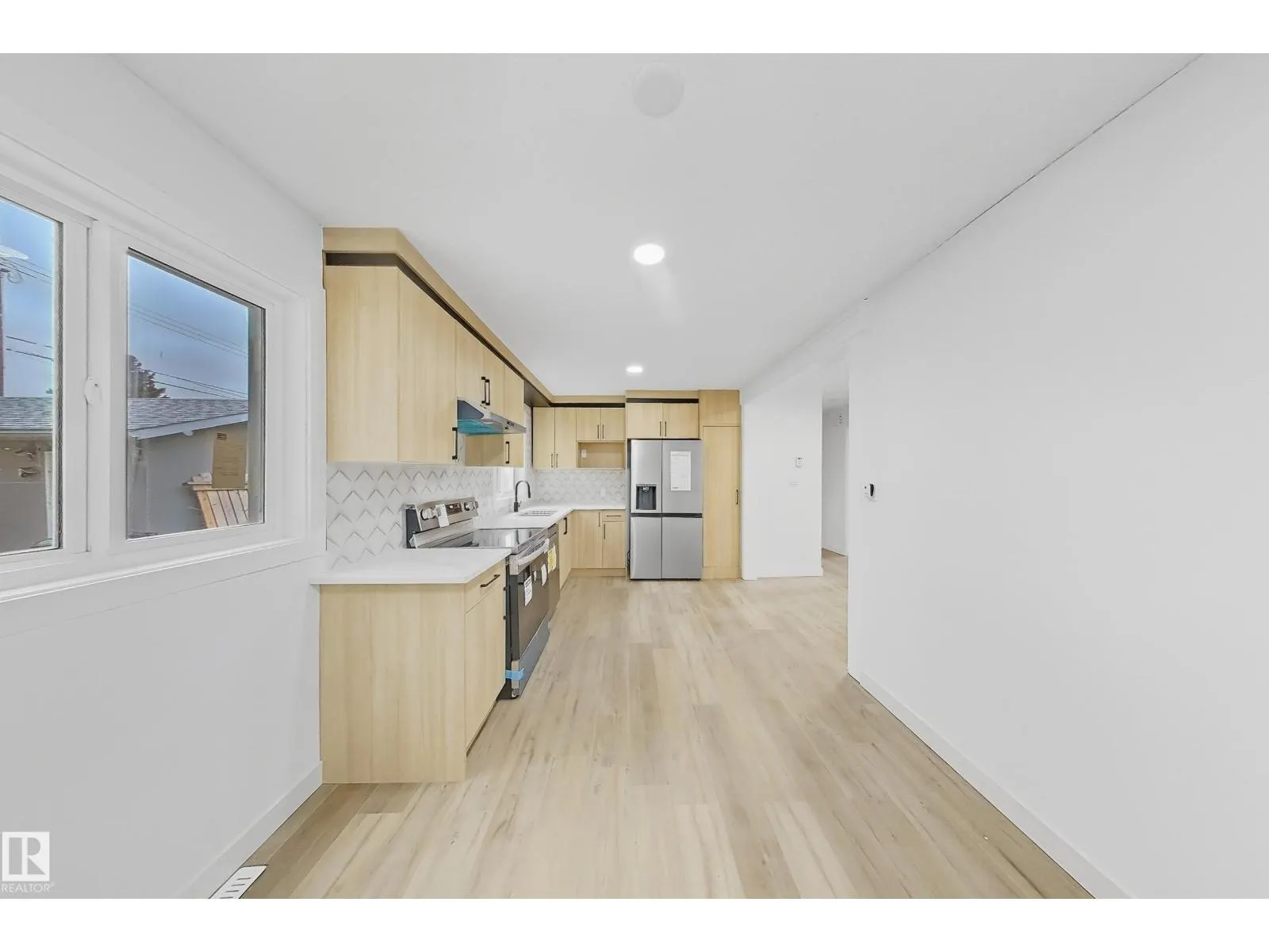 15911 108 AV NW