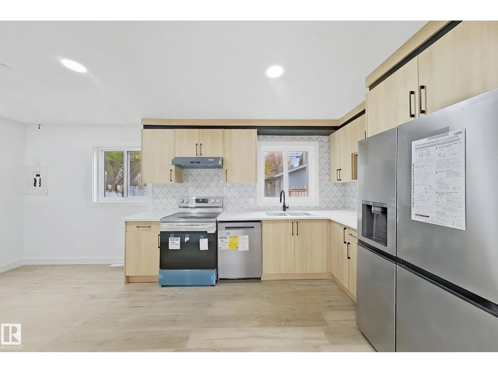 15911 108 AV NW