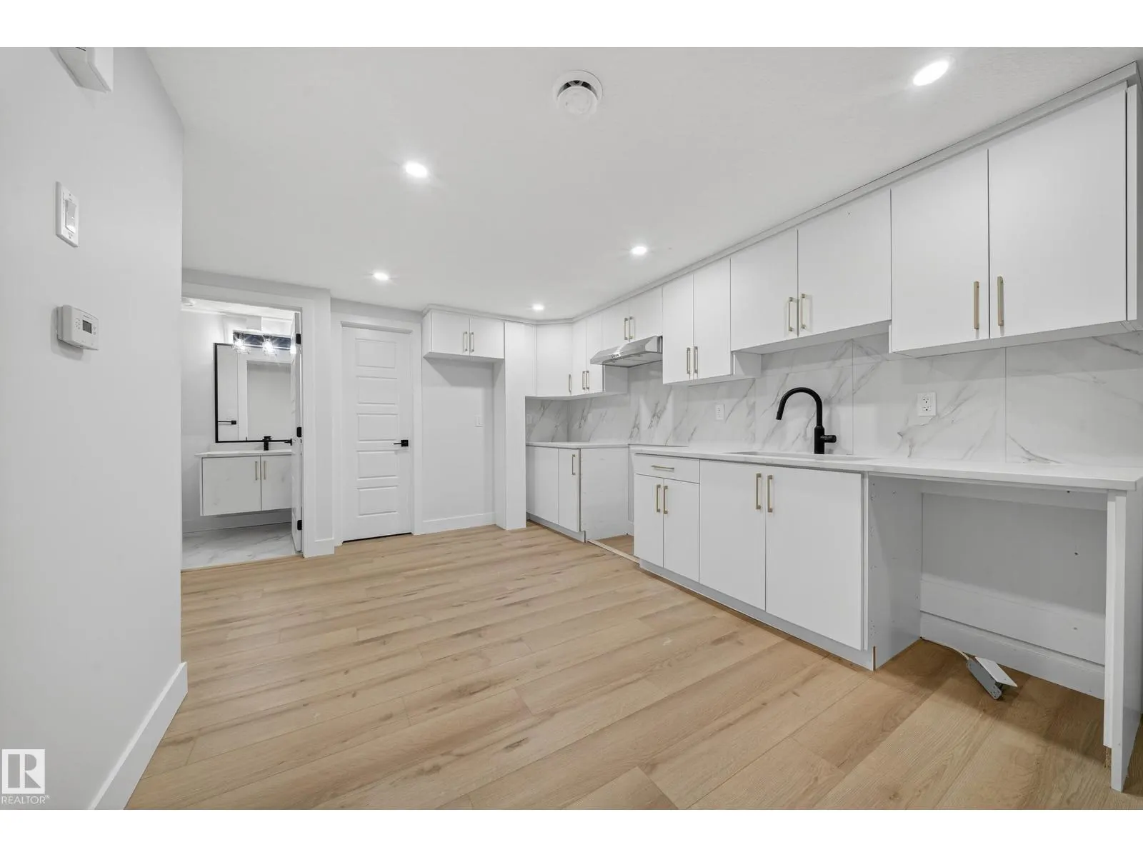 6274 19 ST