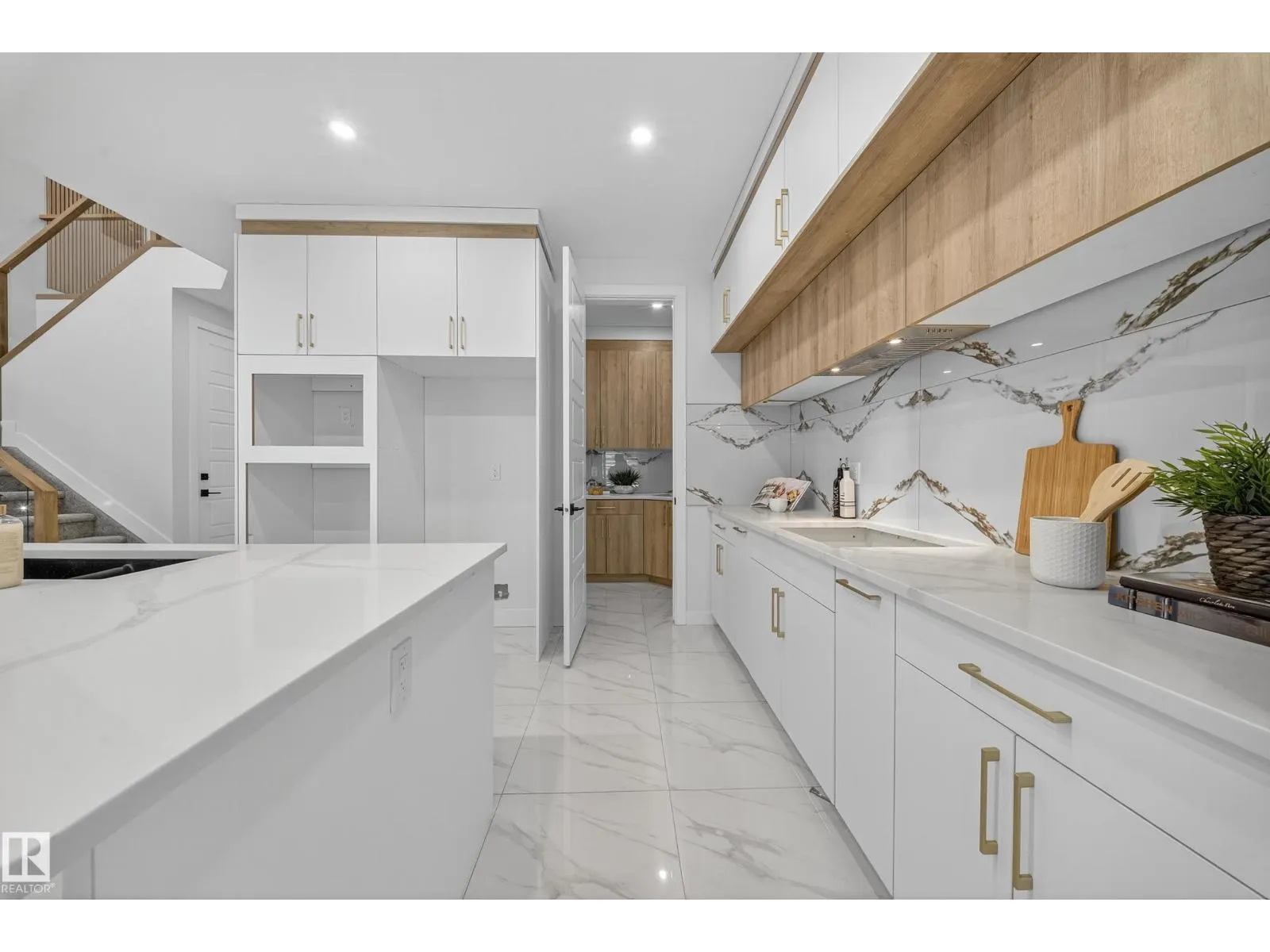 6274 19 ST