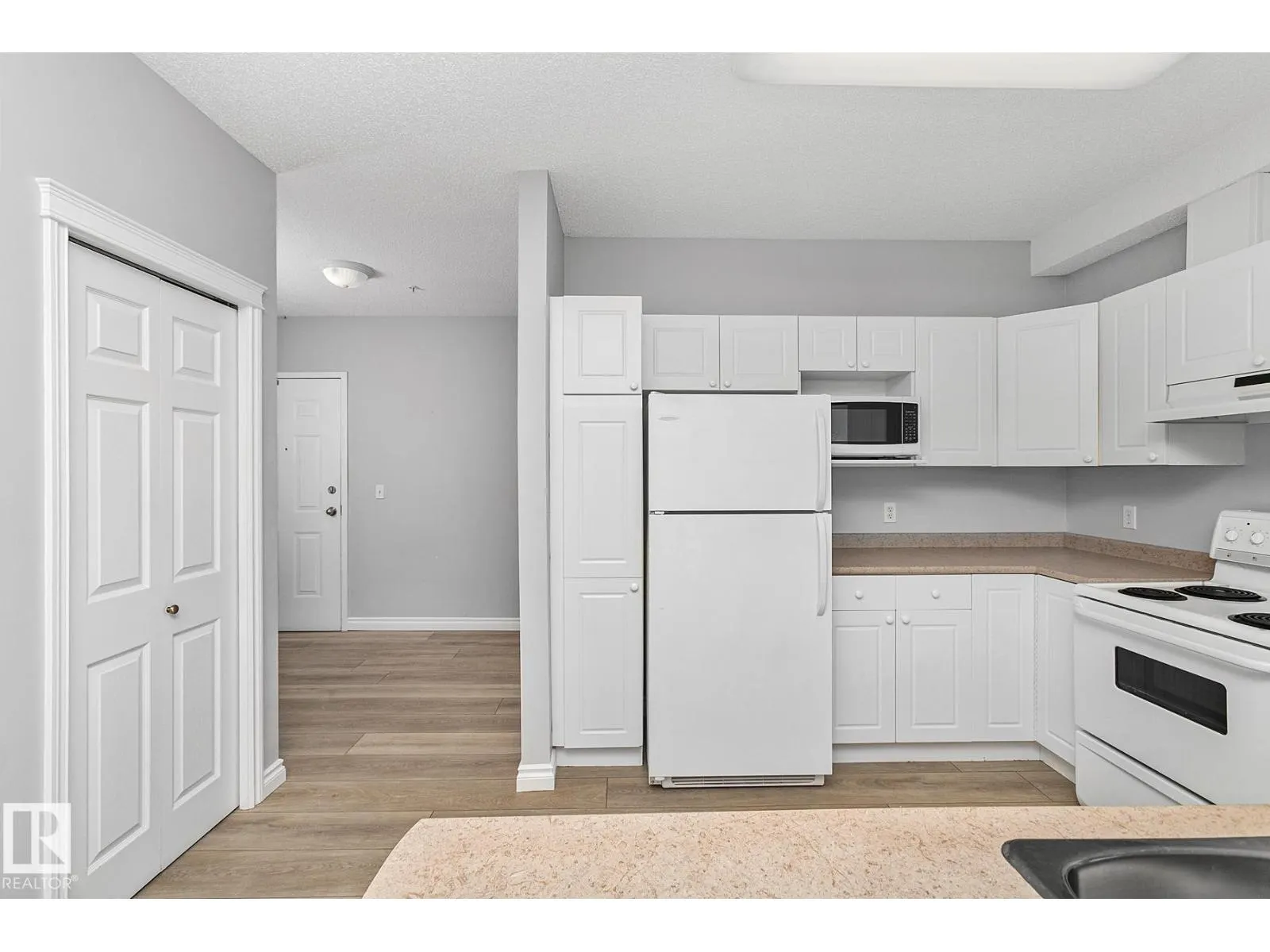 #308 9120 156 ST NW