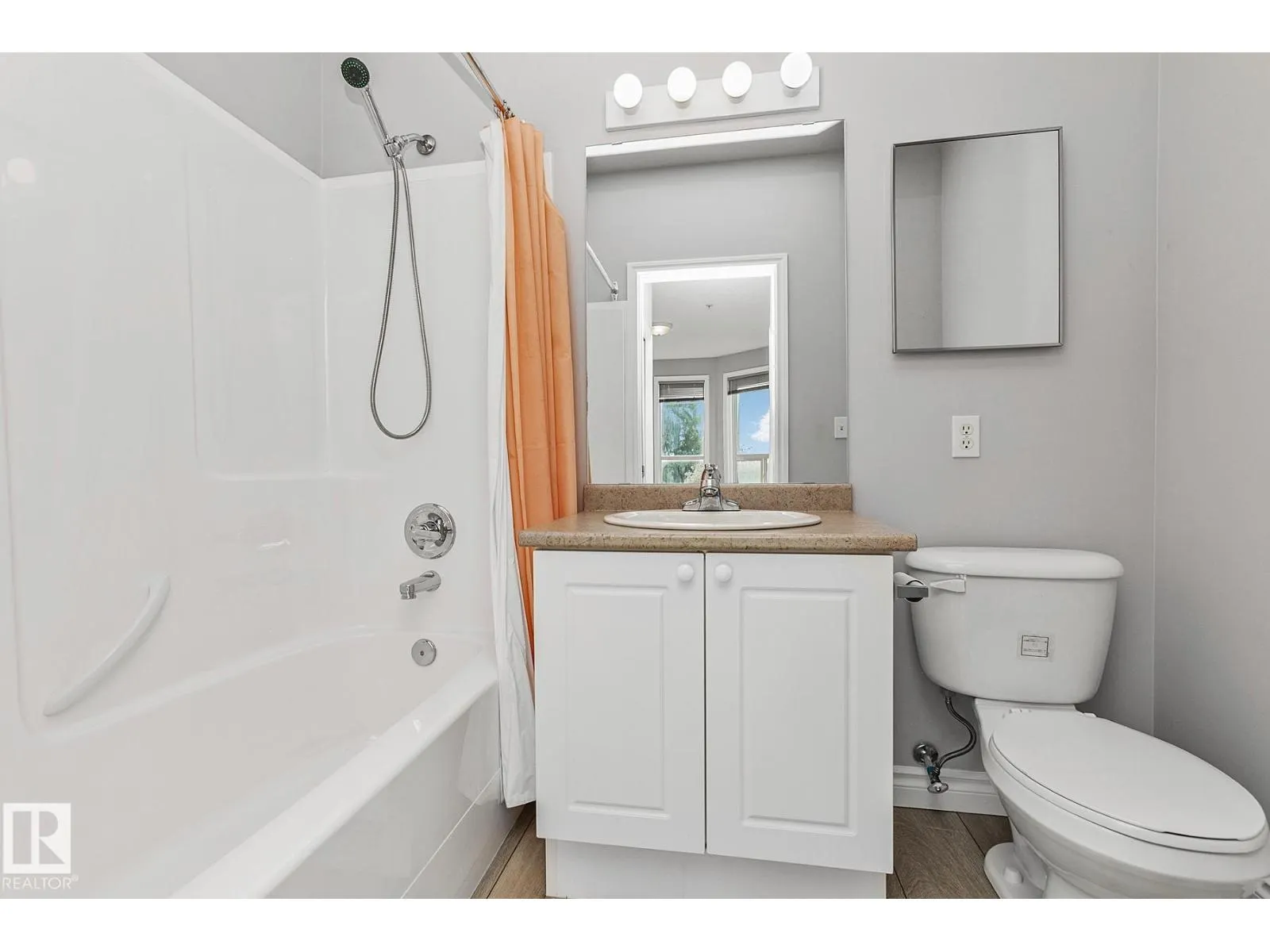 #308 9120 156 ST NW