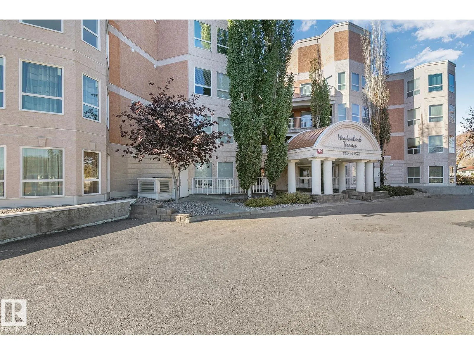 #308 9120 156 ST NW