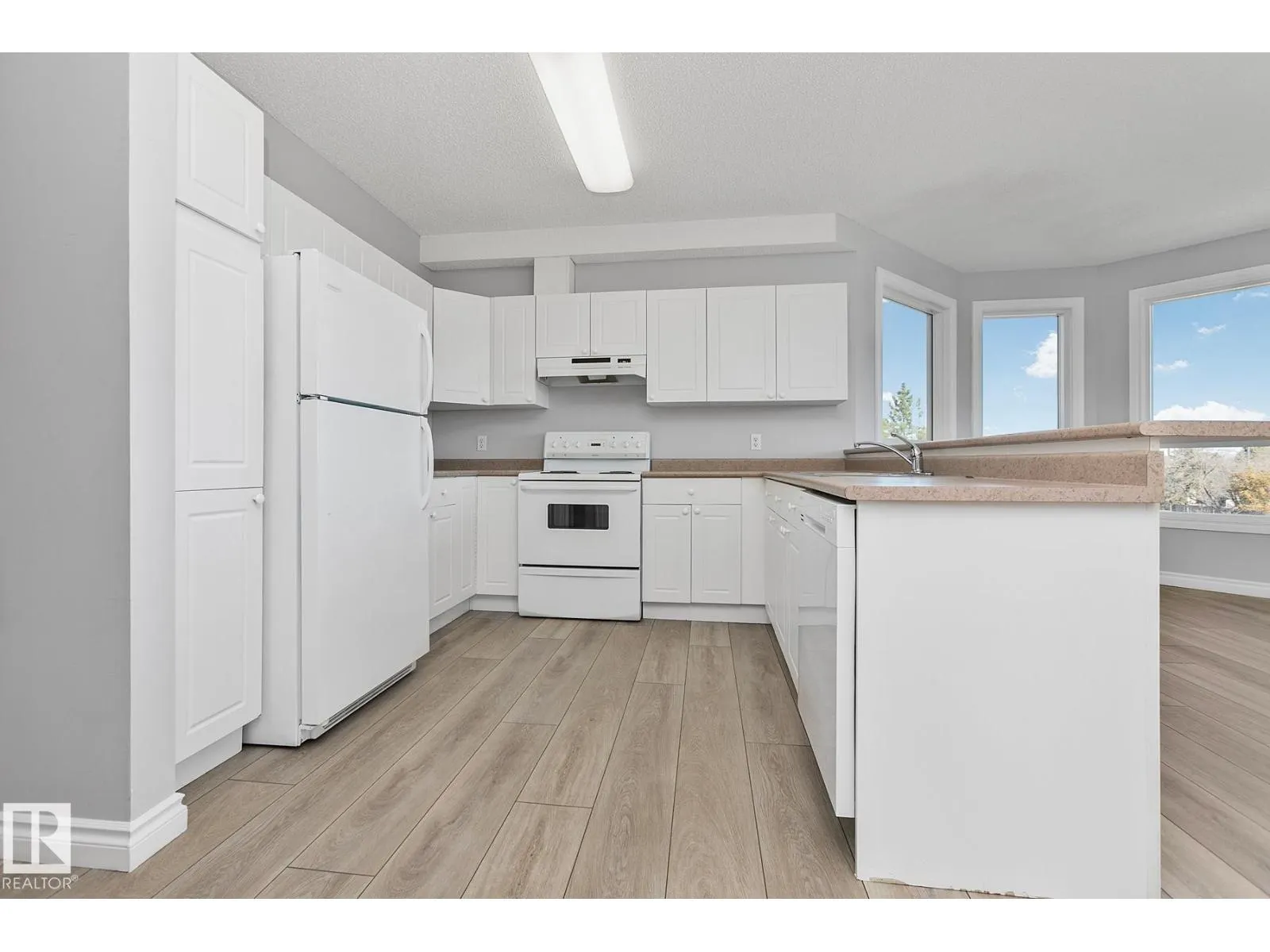 #308 9120 156 ST NW