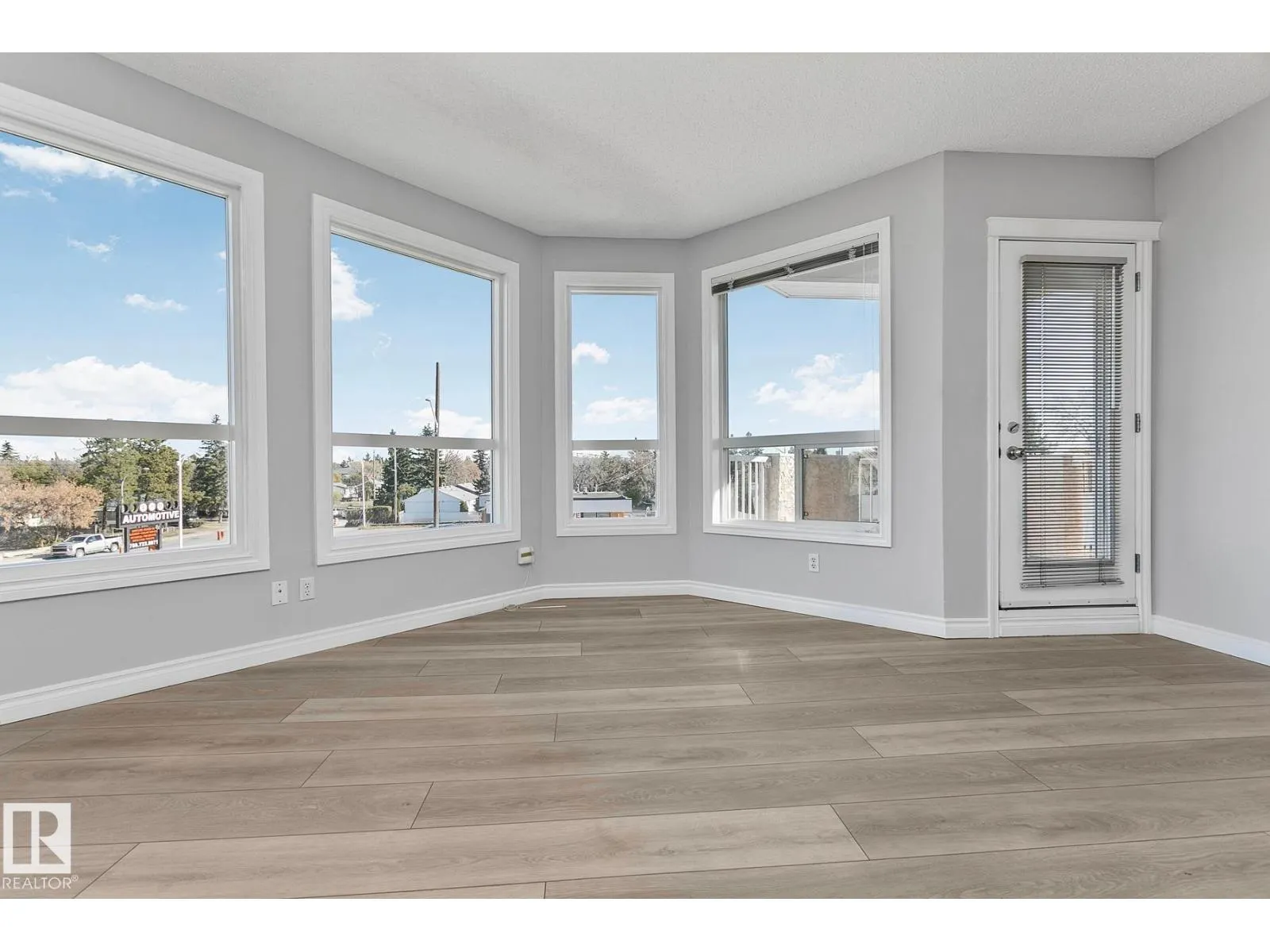 #308 9120 156 ST NW