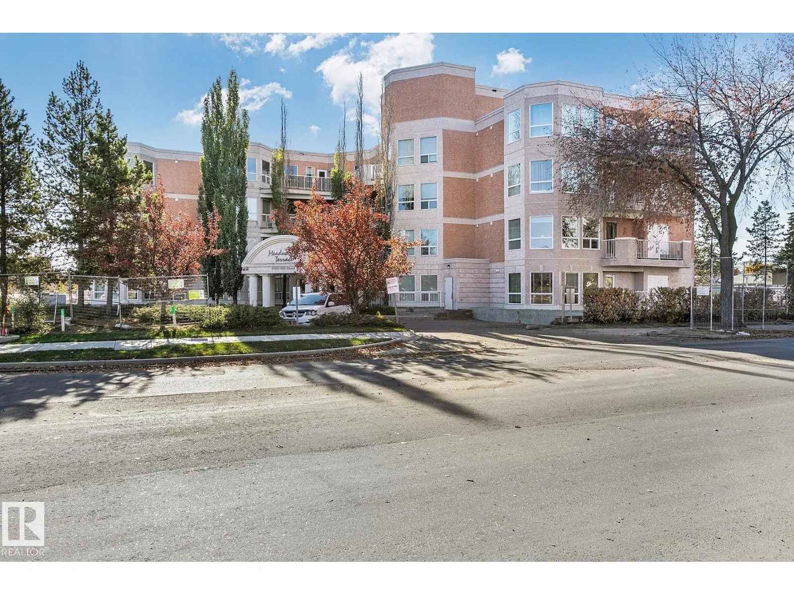 #308 9120 156 ST NW