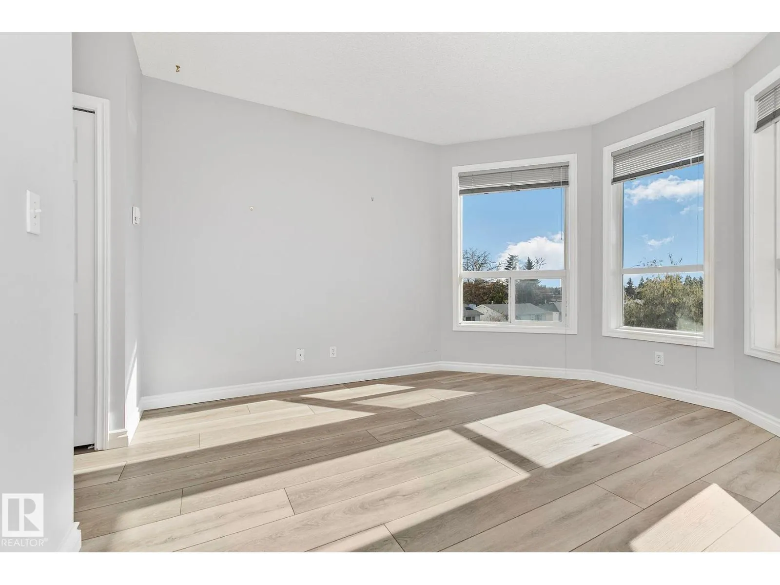 #308 9120 156 ST NW