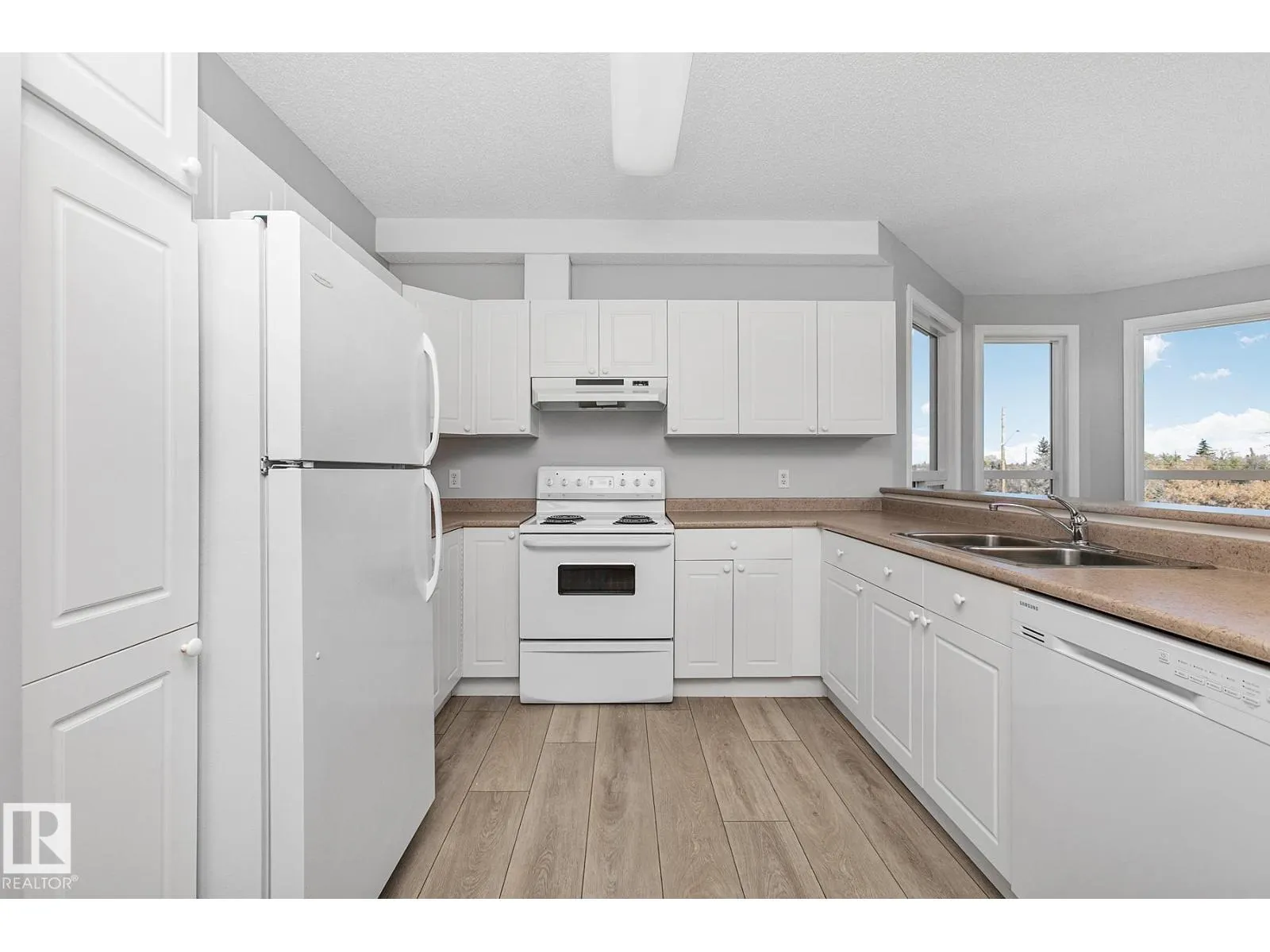 #308 9120 156 ST NW