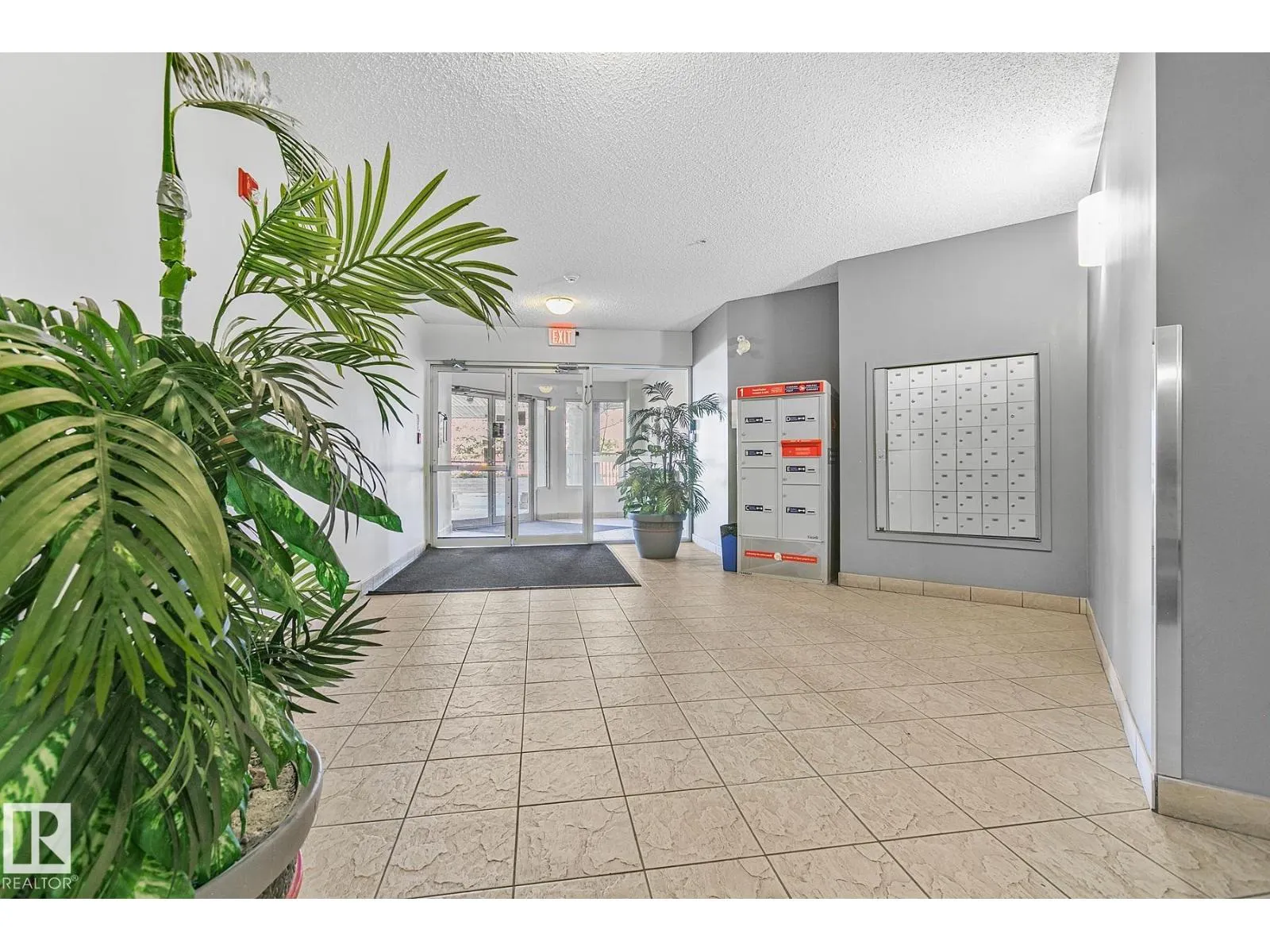 #308 9120 156 ST NW
