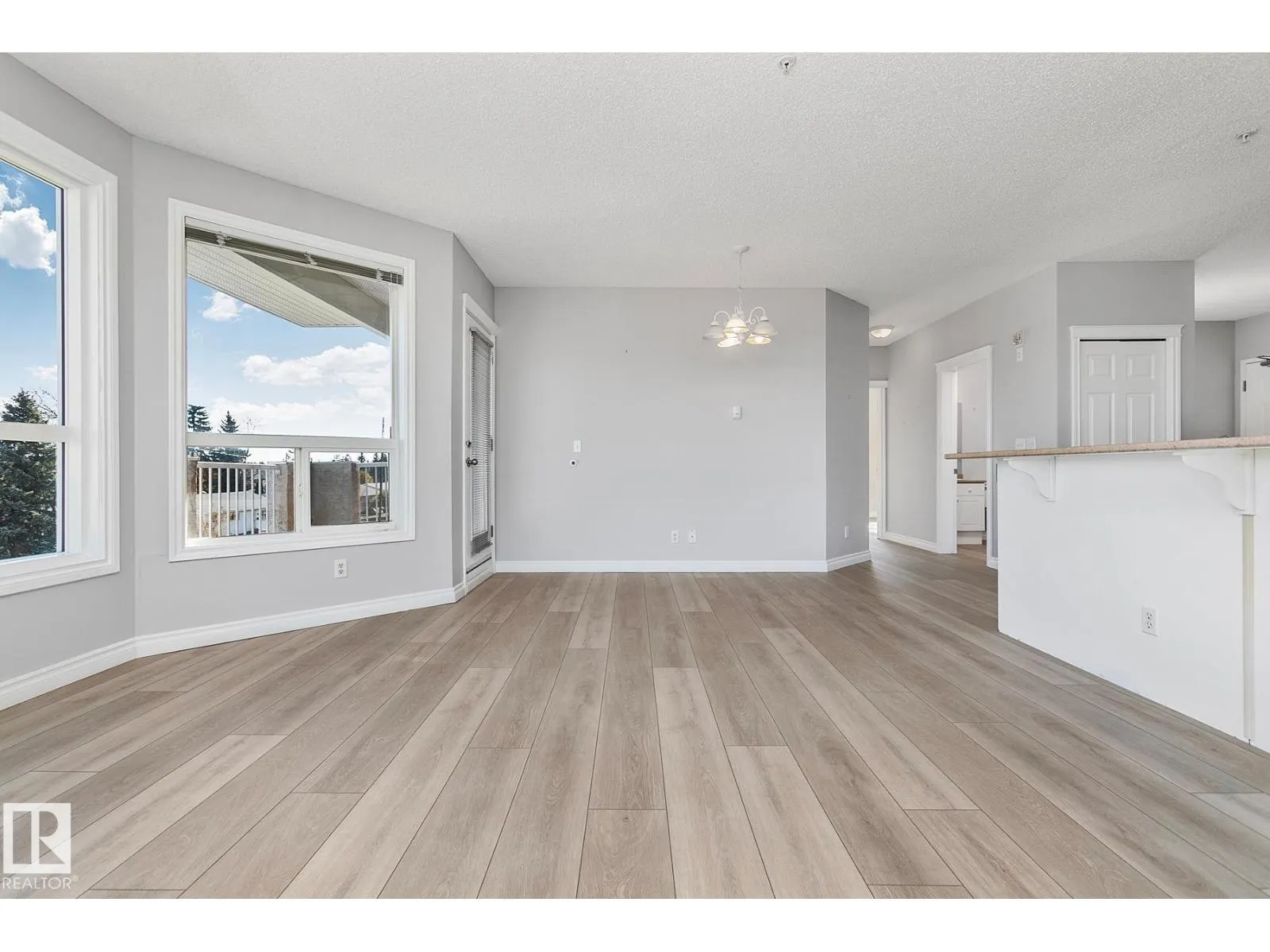 #308 9120 156 ST NW