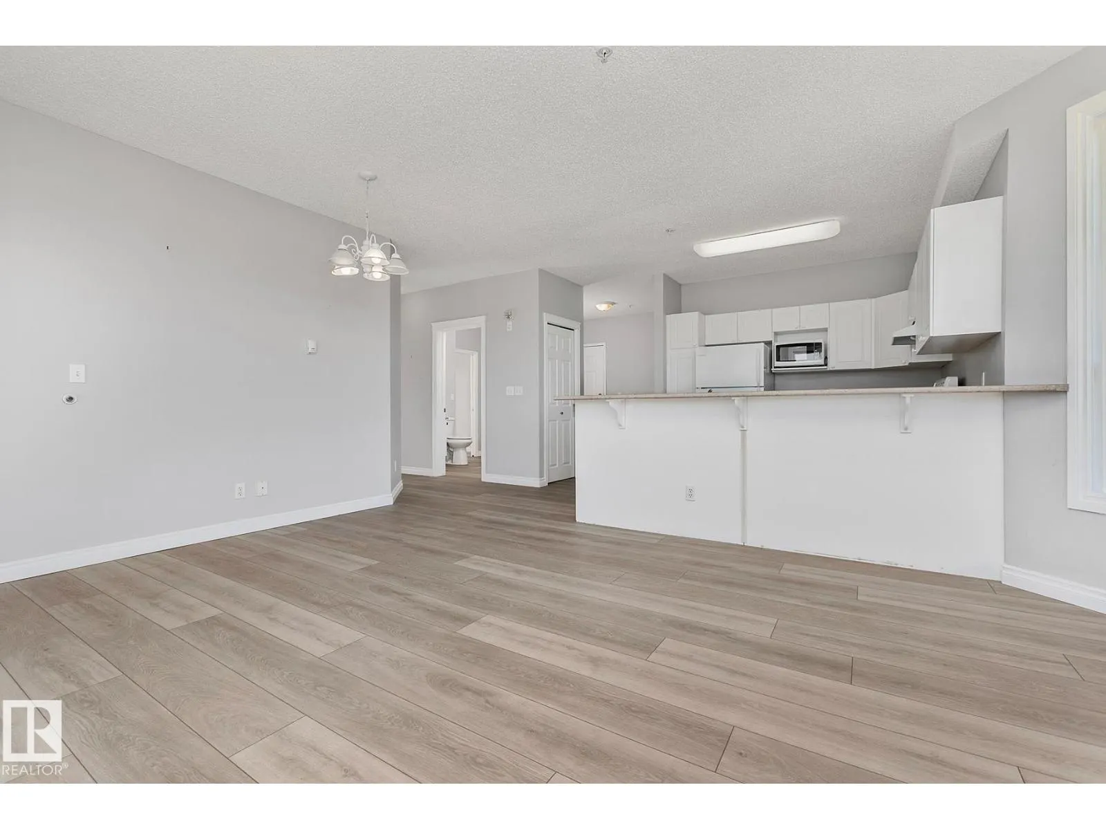 #308 9120 156 ST NW
