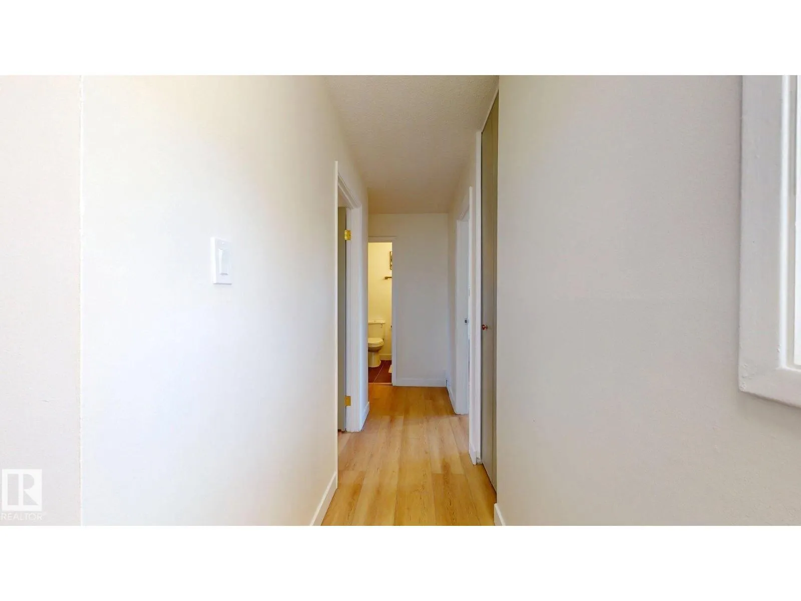 #166 3308 113 AV NW