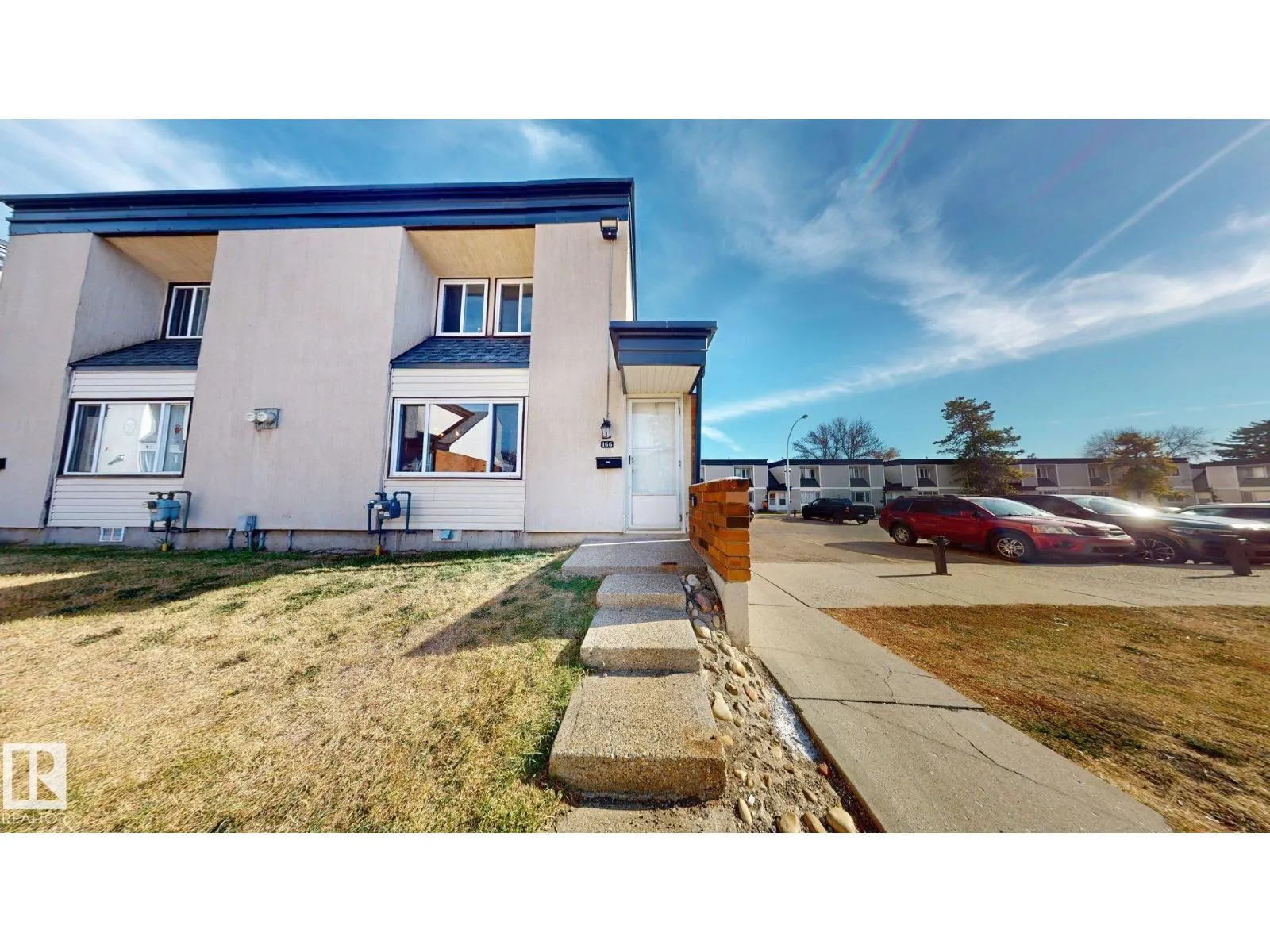 #166 3308 113 AV NW