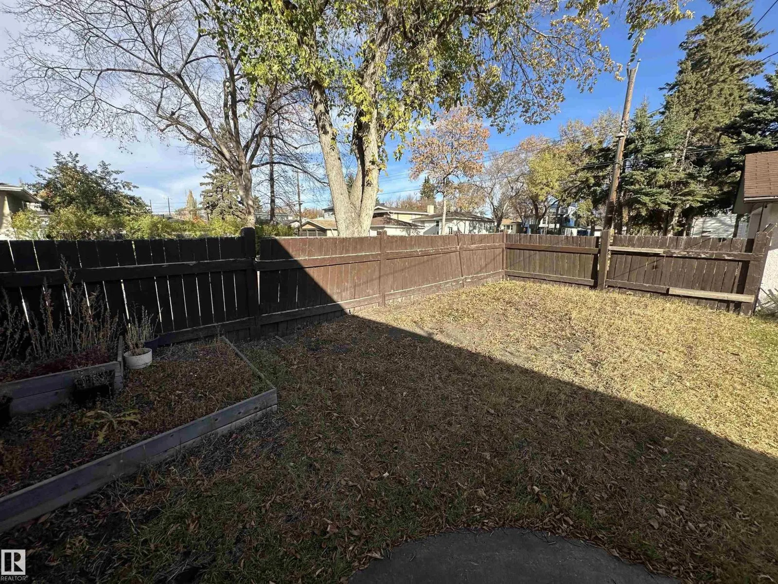 10447 81 ST NW