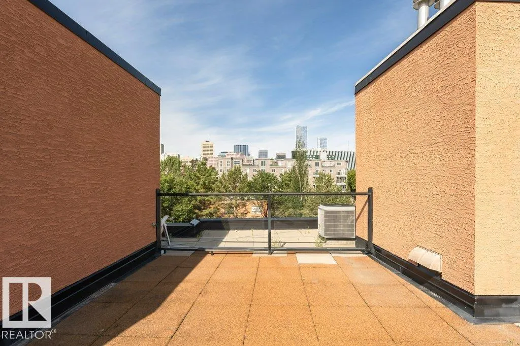 #214 10105 95 ST NW