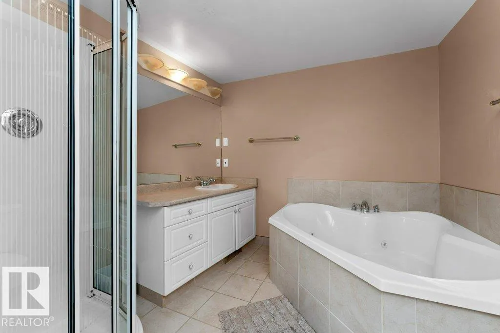 #214 10105 95 ST NW