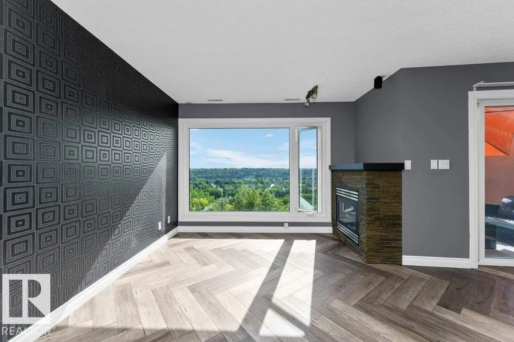 #214 10105 95 ST NW