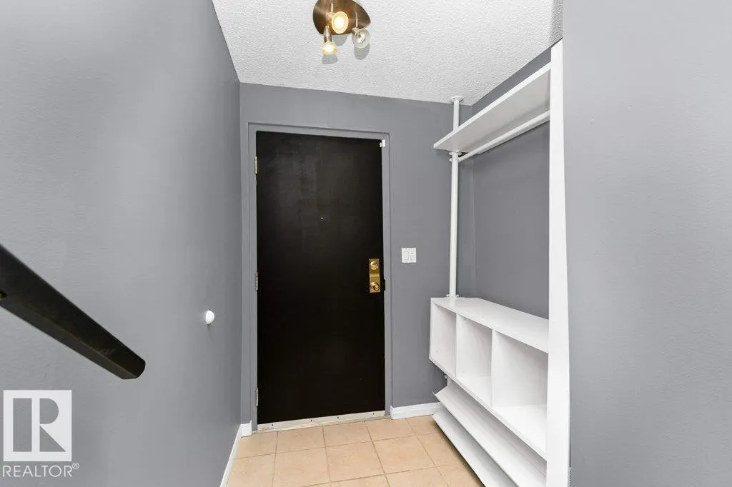 #214 10105 95 ST NW