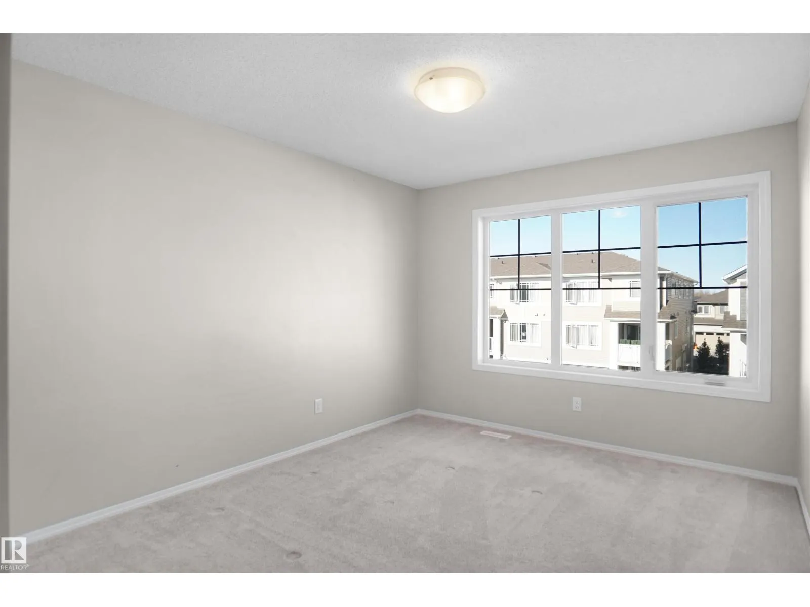 20525 21A AV NW
