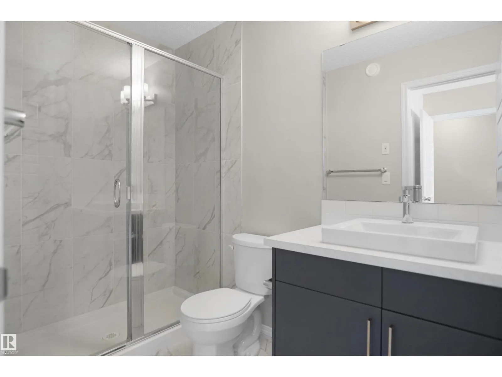20525 21A AV NW