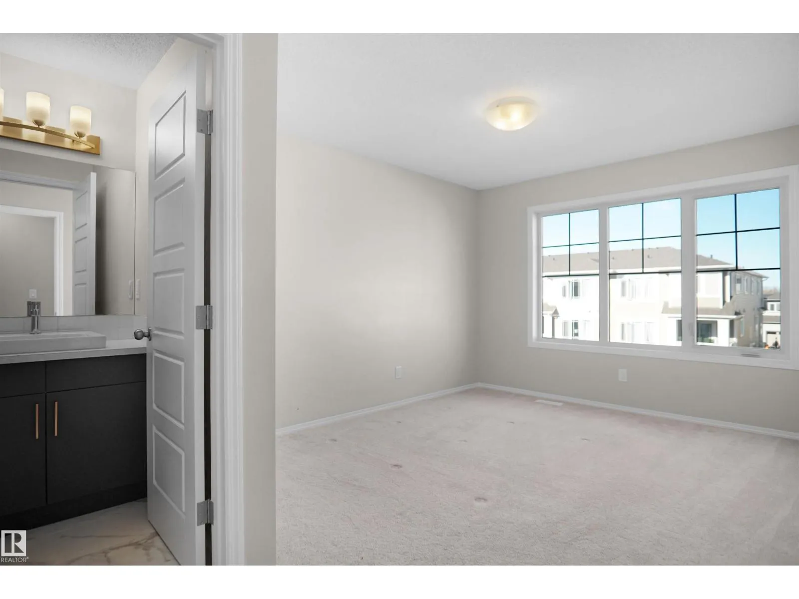 20525 21A AV NW