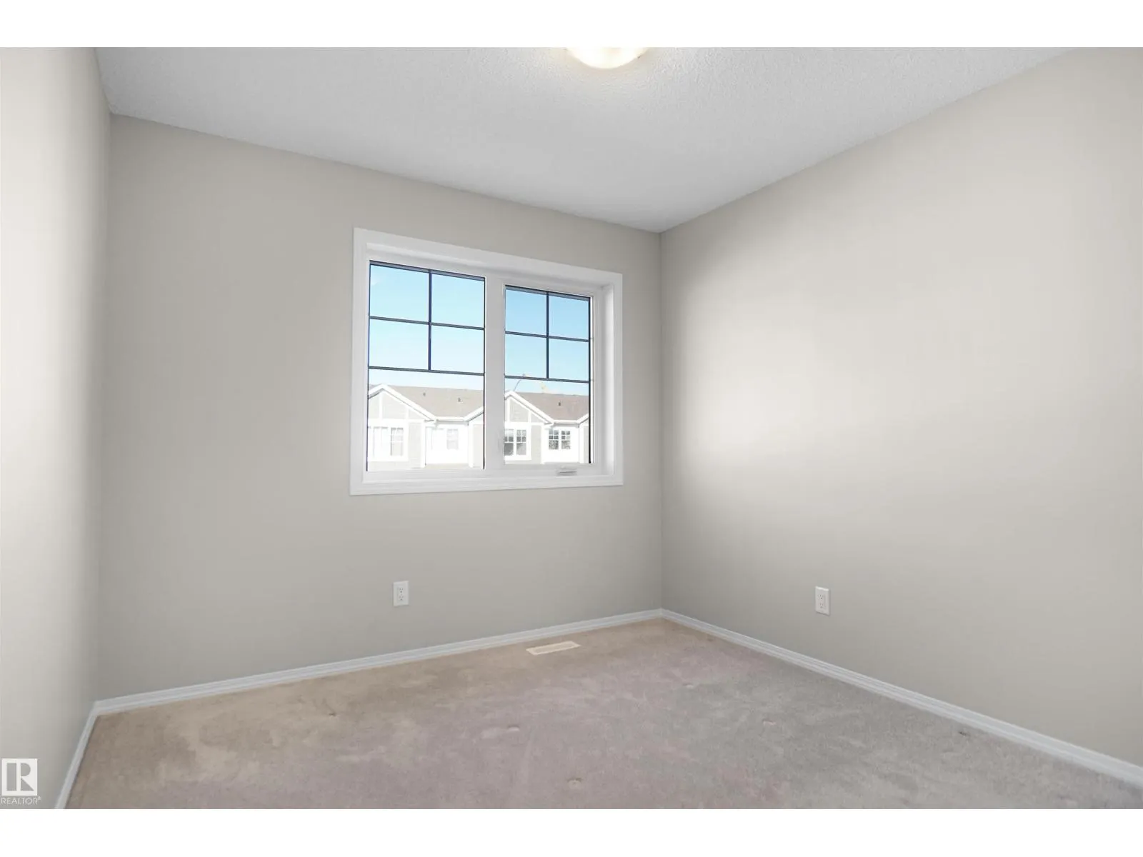 20525 21A AV NW