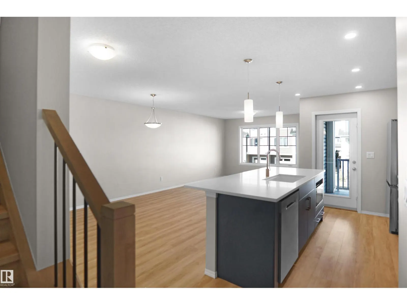 20525 21A AV NW