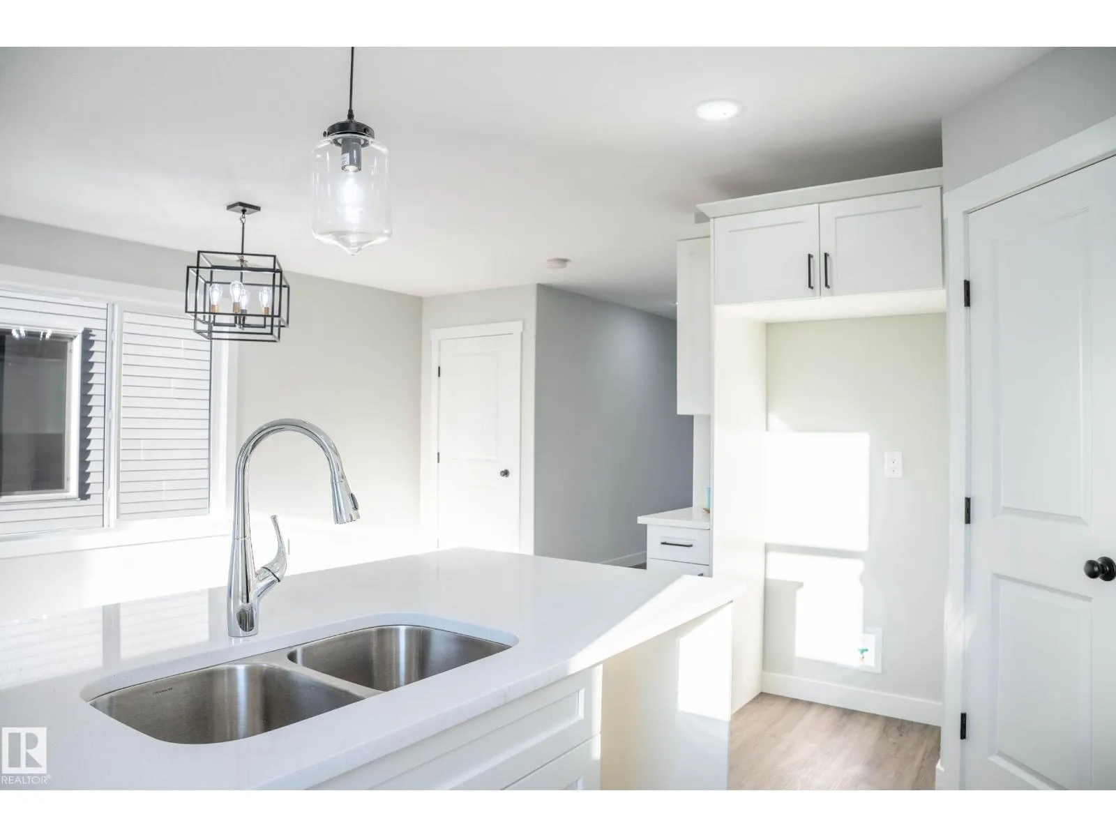 1709A Crestview WY