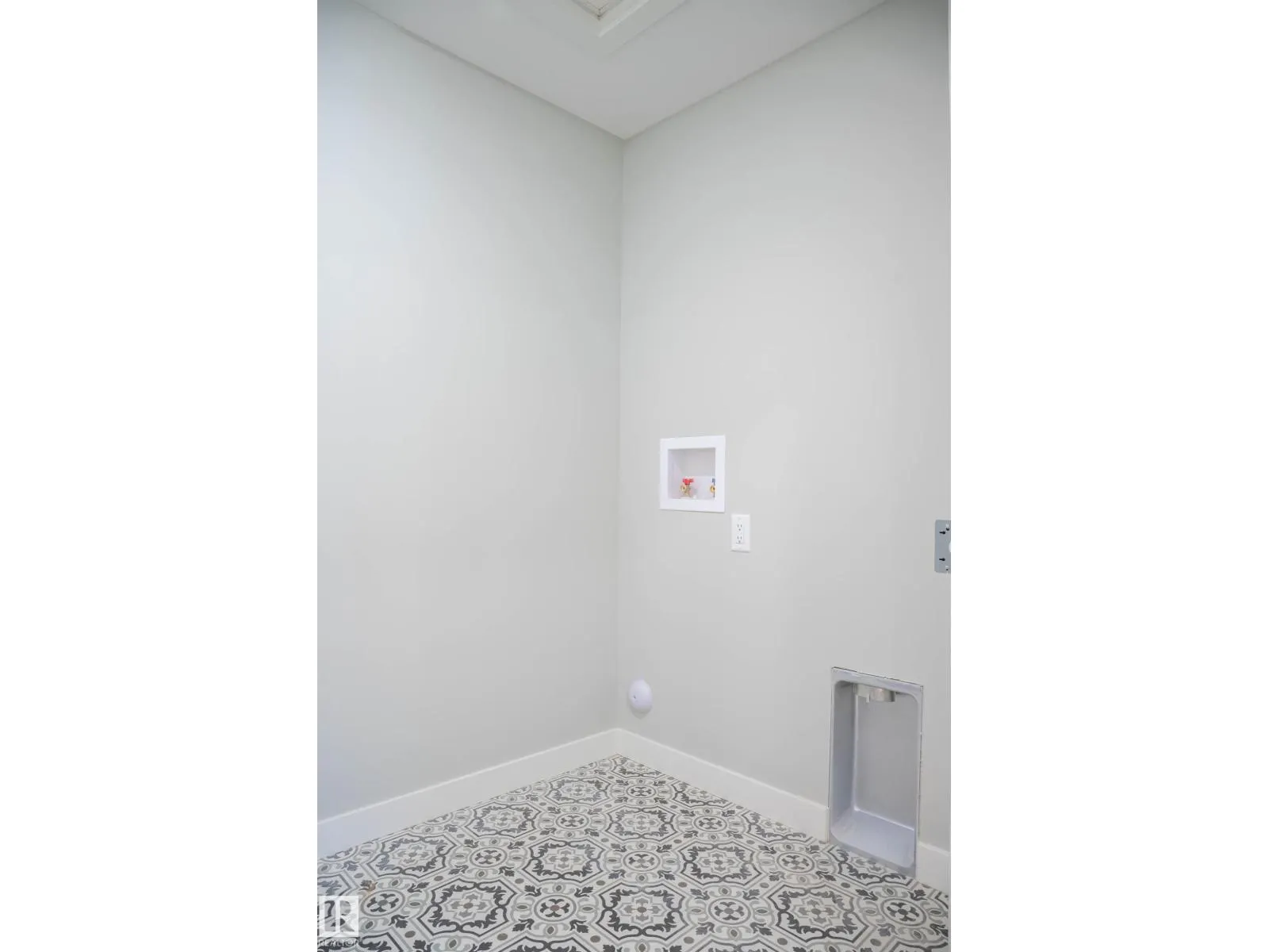 1709A Crestview WY