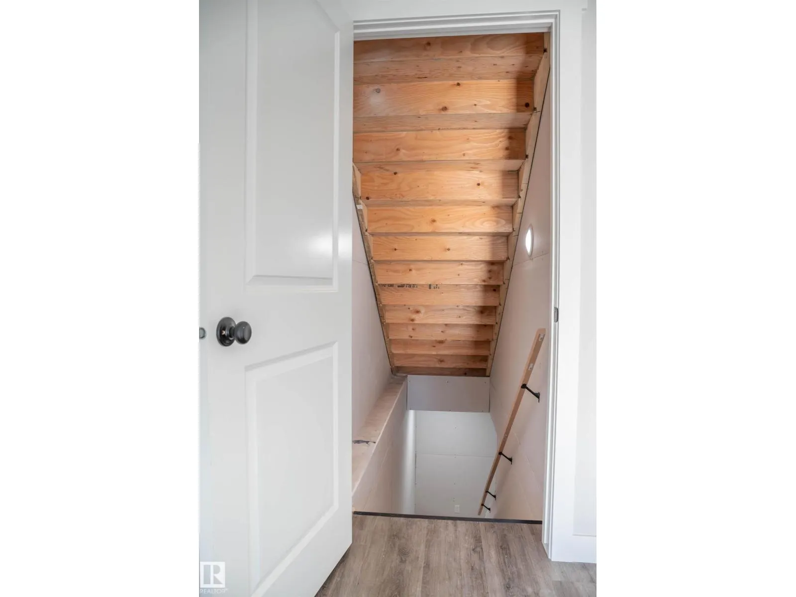 1709A Crestview WY
