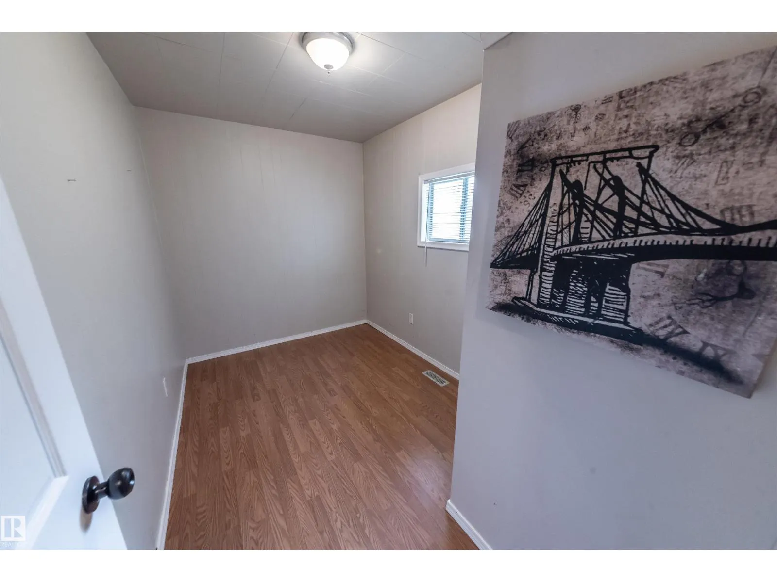 5021 Lakeview