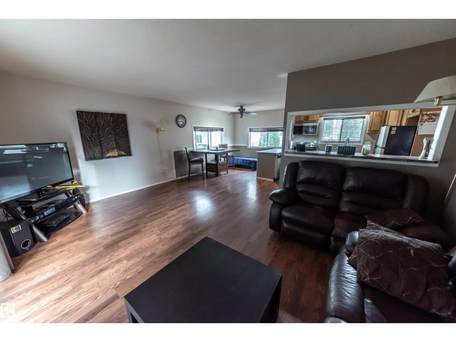 5021 Lakeview