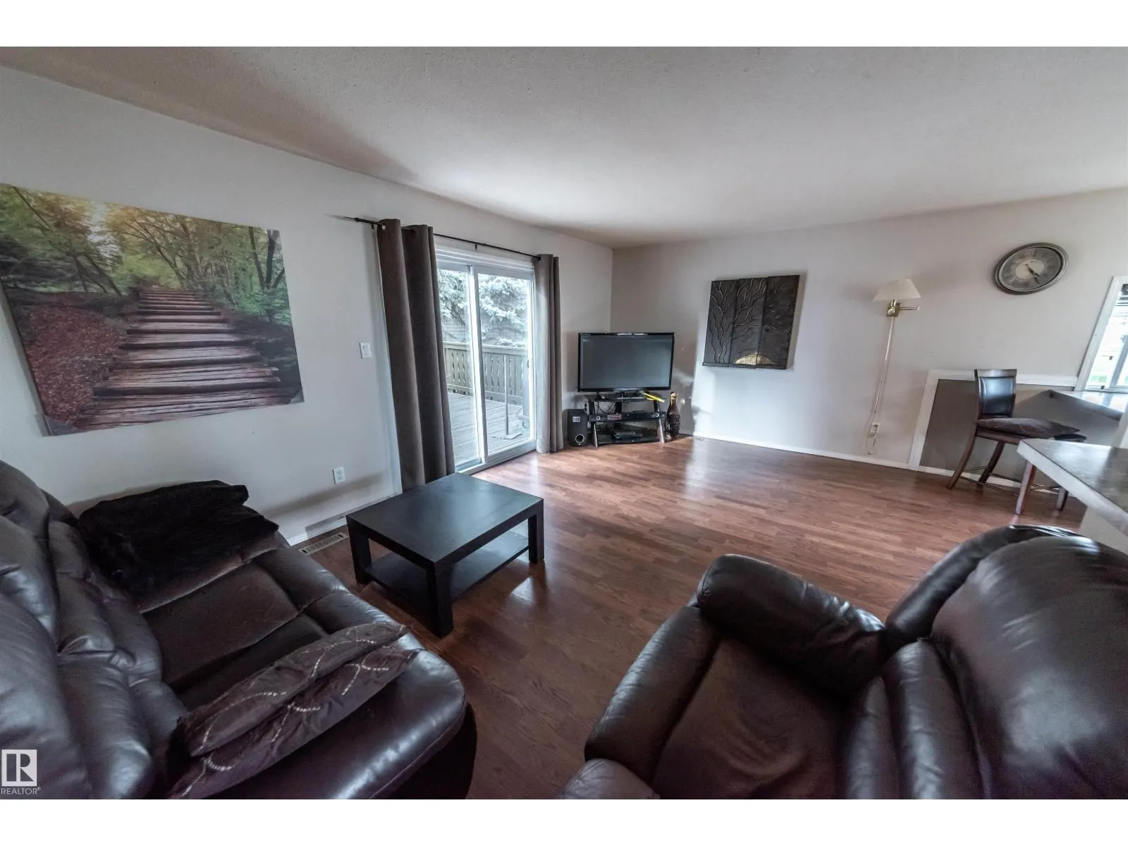 5021 Lakeview