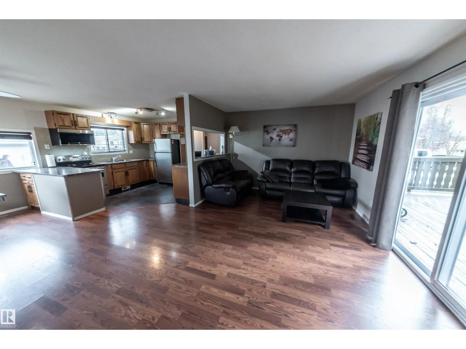 5021 Lakeview